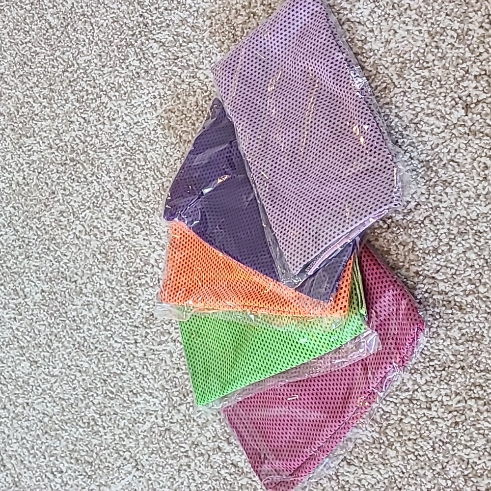 5 new in packaging cooling towels